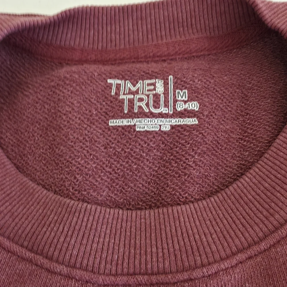 Women's Time and Tru Casual Maroon Tunic Crew Neck Sweater, Medium